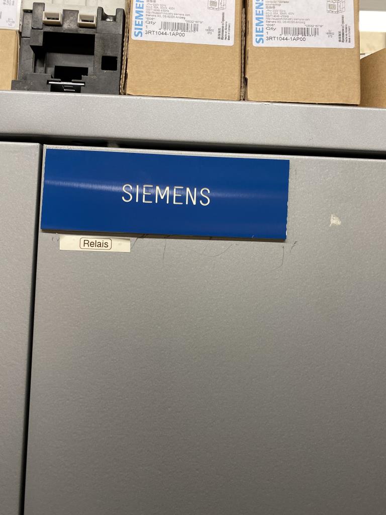 Siemens-Relais - nicht zugängig bei Besichtigung